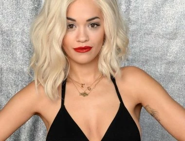 Rita Ora: Ολόγυμνη καλωσόρισε το 2018! (φωτό)